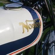 Norton commando 750 roadster