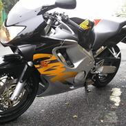 Honda CBR600 F4