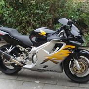 Honda cbr 600 f4 (solgt)
