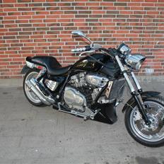 Honda Super magna
