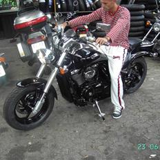 Suzuki VZ800K7 (m800) NYE BILLED