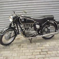 BMW R26