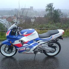 Honda CBR 600 F2 