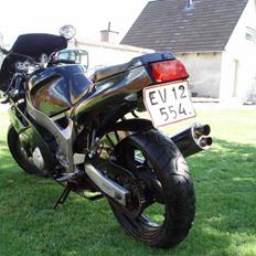 Yamaha FZR 600 solgt