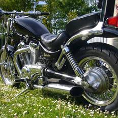 Suzuki VS700 Intruder