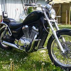 Suzuki VS700 Intruder