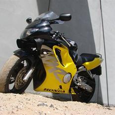 Honda CBR 600 F4 **SOLGT**