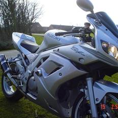 Suzuki sv 650 s   "SOLGT"