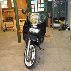 Yamaha FZR