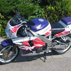 Honda CBR 900 RR FireBlade