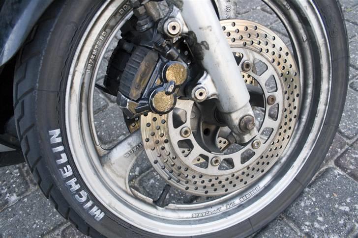 Suzuki GSX-R 250 (Solgt) billede 15