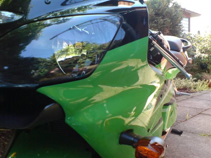 Kawasaki ZX6R billede 4