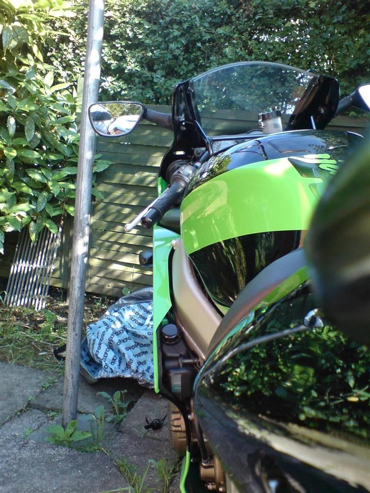 Kawasaki ZX6R billede 10