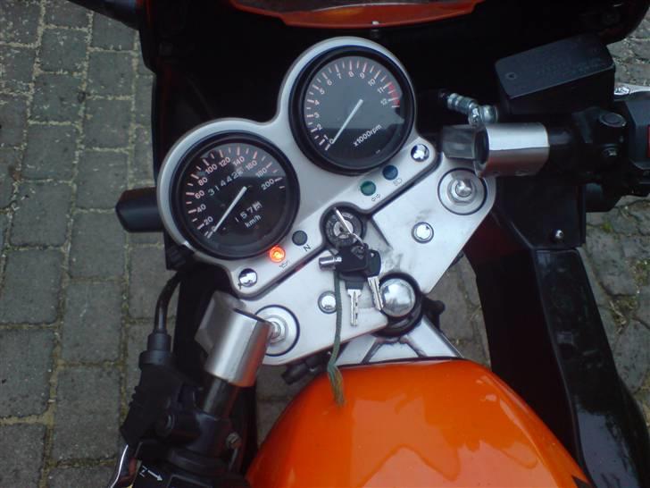 Suzuki GS500E billede 10