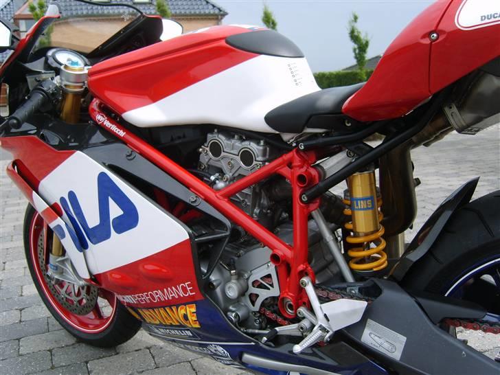 Ducati 999R Fila  nr. 113/200 - öhlins og kulfiber overalt billede 5