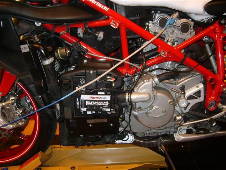 Ducati 999R Fila  nr. 113/200 - Power Commandor mappet hos Mr. Dyno billede 6