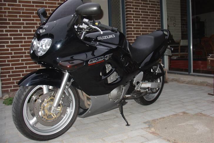 Suzuki GSX 750 F billede 2