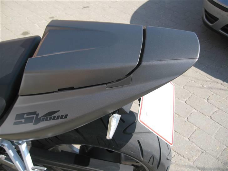 Suzuki SV1000 *SOLGT* billede 5