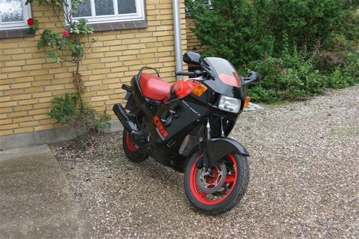 Honda CBR 1000 F SC21 **SOLGT** billede 3