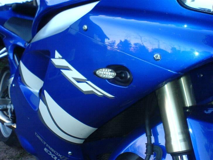 Yamaha R1 billede 11