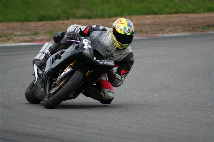 Aprilia RSV 1000 R Factory billede 15