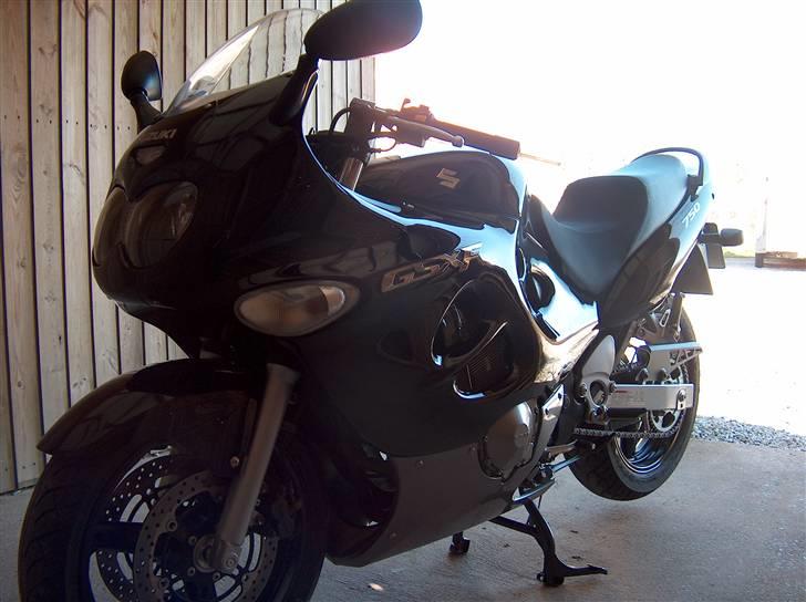 Suzuki GSX 750F billede 3