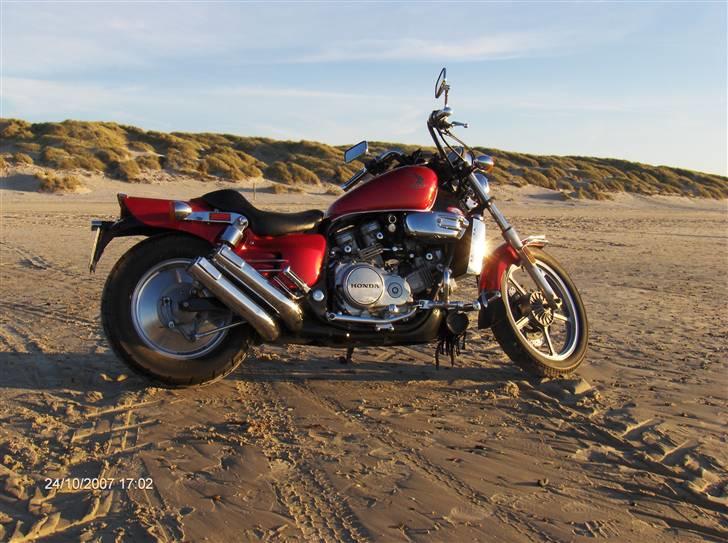 Honda Super Magna VF 700C - Her er den så, Honda Super Magna alt i originalt udstyr.  billede 1