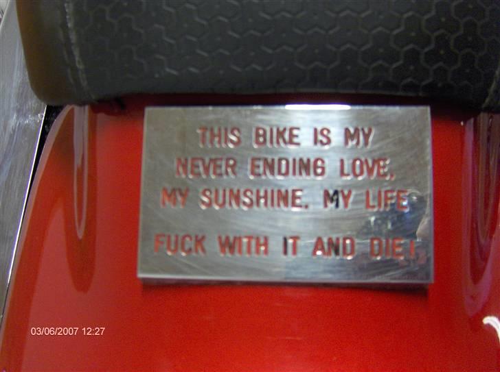 Honda Super Magna VF 700C - Jeg overvejer at få lavet et nyt skilt, med en mere passende tekst til danske forhold? billede 6