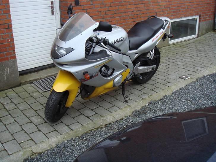 Yamaha YZF 600 Thundercat billede 1