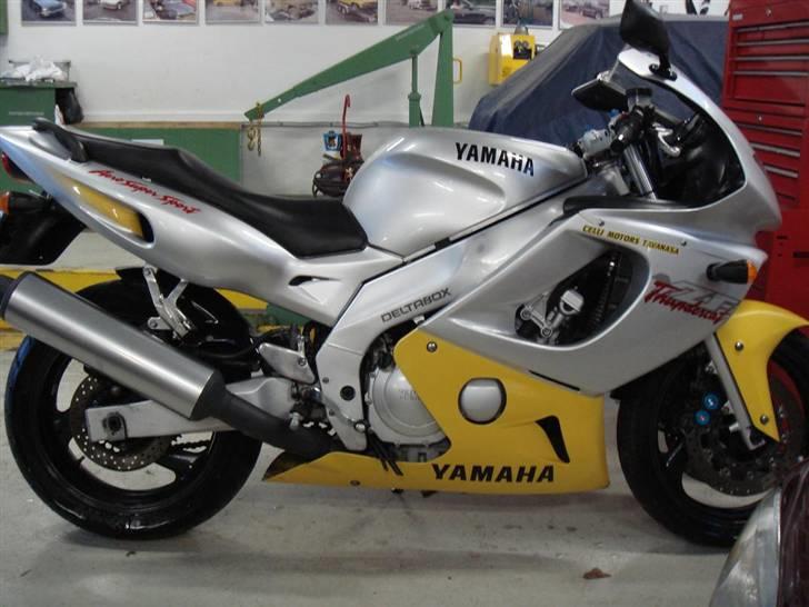 Yamaha YZF 600 Thundercat billede 4
