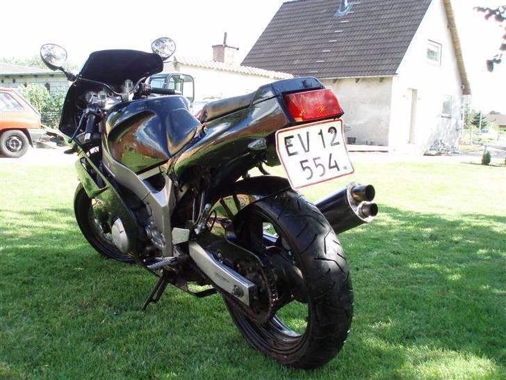 Yamaha FZR 600 solgt billede 3