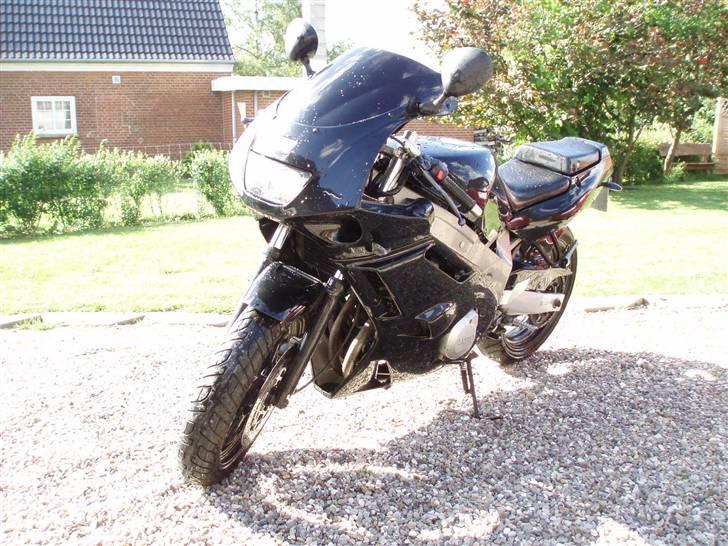 Yamaha FZR 600 solgt billede 5