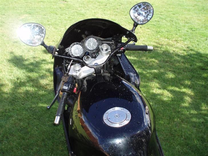 Yamaha FZR 600 solgt billede 6