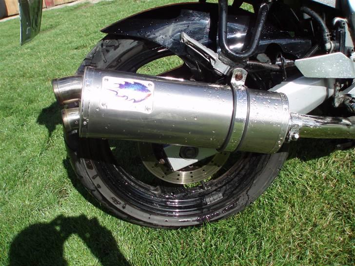 Yamaha FZR 600 solgt billede 7