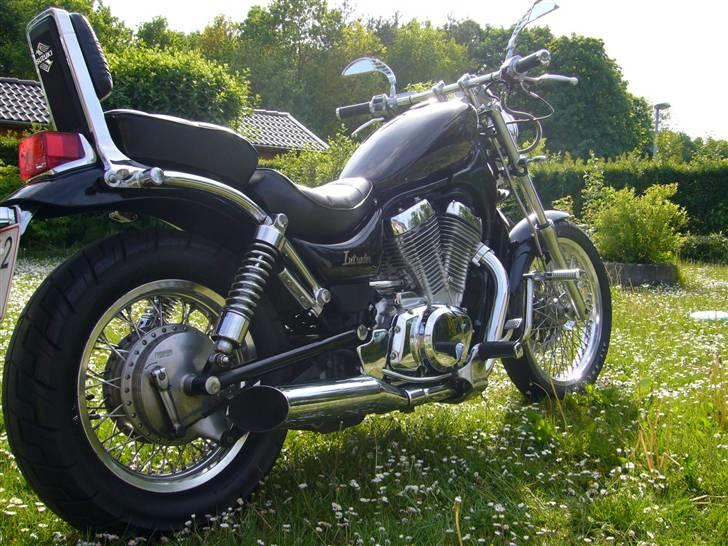 Suzuki VS700 Intruder billede 2