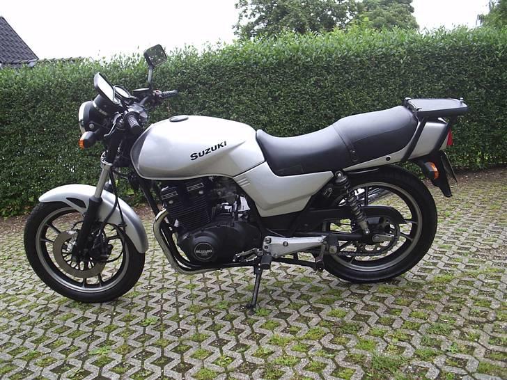 Suzuki GSX400 E * SOLGT * billede 1