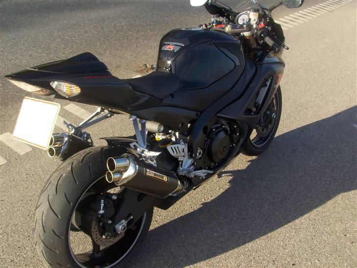 Suzuki GSXR1000 K7 billede 4