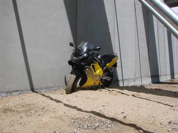 Honda CBR 600 F4 **SOLGT** billede 2