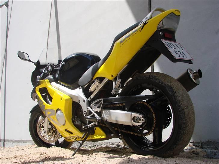 Honda CBR 600 F4 **SOLGT** billede 4