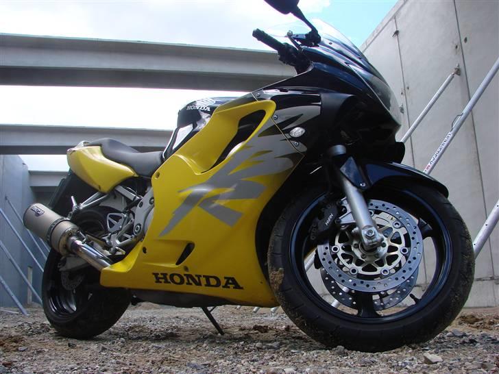 Honda CBR 600 F4 **SOLGT** billede 8