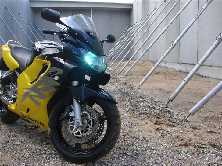 Honda CBR 600 F4 **SOLGT** billede 9
