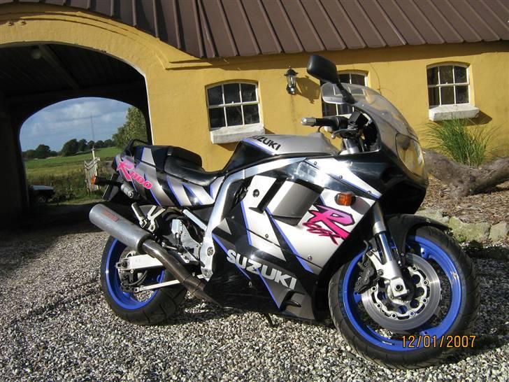 Suzuki GSXR 1100 - RACER...RACER....RACER...FED MASKINE....0-100 2,7SEK....  1,52KG PR HK...... billede 1