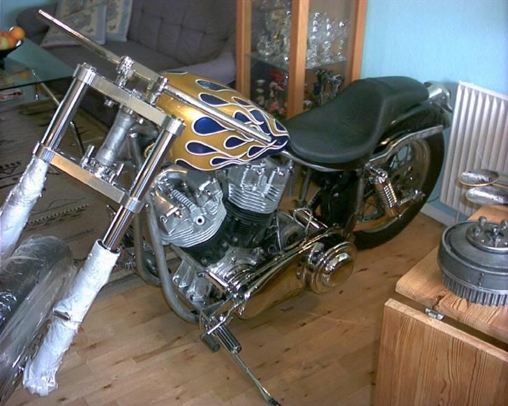 Harley Davidson shovel solgt billede 1