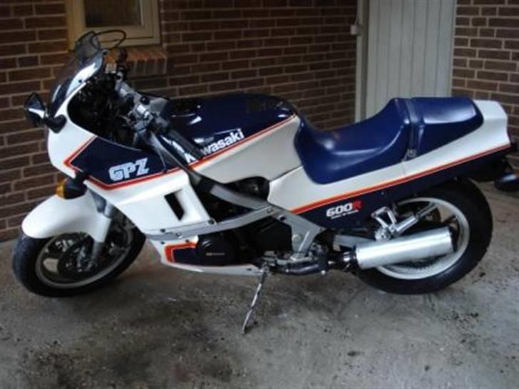 Kawasaki Gpz 600R - Venstre side af cyklen!! billede 2