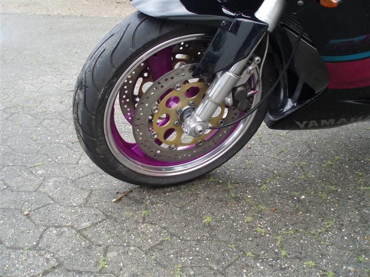 Yamaha fzr 1000 (total skadet) billede 8