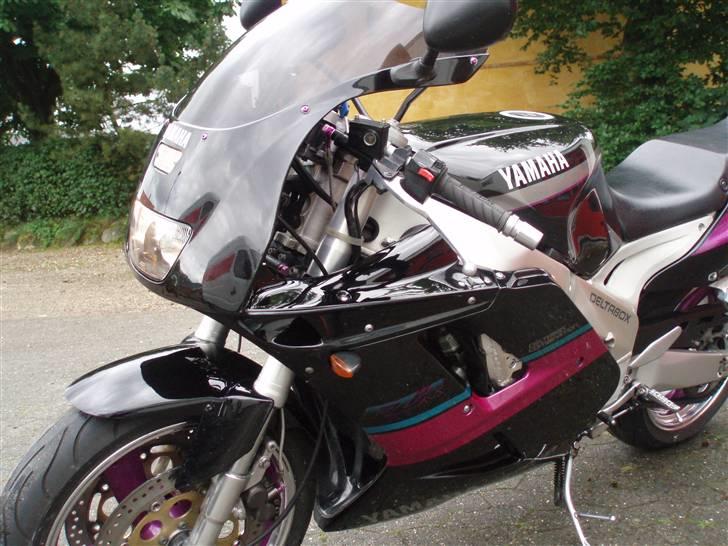 Yamaha fzr 1000 (total skadet) billede 9