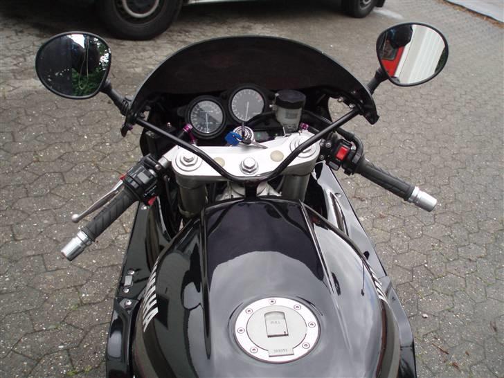 Yamaha fzr 1000 (total skadet) billede 13