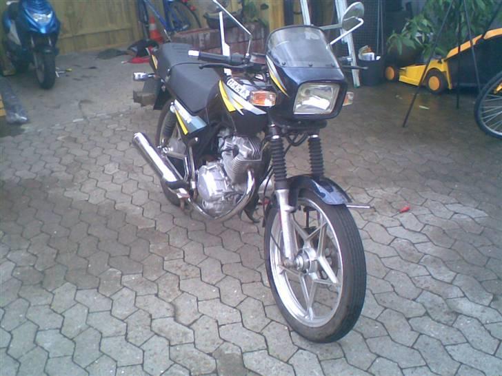 Geely grand puma billede 1