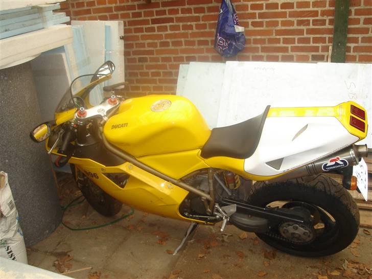 Ducati 996 biposto (til salg) - Endelig hjemme i garagen billede 5