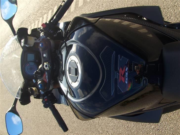 Suzuki GSXR1000 K7 - Gixxer tankpads billede 6